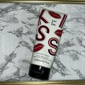 Victorias secret body cream